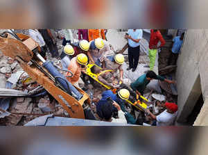 2 labourers feared trapped as Gurugram building collapses amid demolition