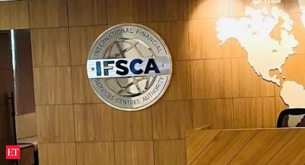 Sustainable Finance committee submits report to IFSCA suggesting development of carbon market
