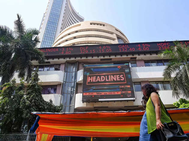 Stock Market Highlights: Nifty fails to close above 50-DMA. What investors should do on Friday