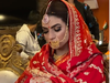 Video: Bride nods off during wedding, netizens have a big laugh