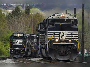 US railroads and unions fail to seal deal, renews rail strike threat. Read details