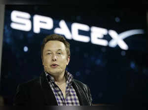SpaceX, T-Mobile try to connect remote areas with satellites