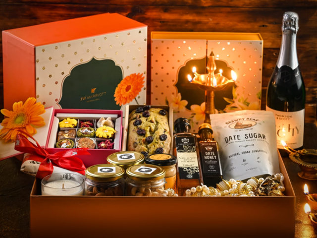 Gourmet Company Diwali Gift Hampers, Diwali chocolate gift Box, Chocolate  For Diwali