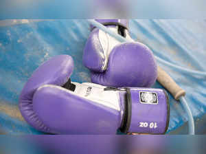Jay Swingler v/s comedian Cherdleys Misfits Boxing fight