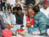 Bonding in grief: Yadav clan comes together to immerse Mulayam Singh's ashes in Haridwar