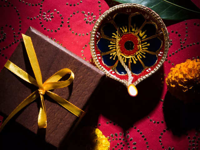 Savoring the Festive Glow: The Perfect Diwali Gift Guide from Kitchenw