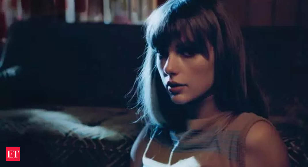 Taylor Swift unveils 'Midnight' lyrics on London Spotify billboard