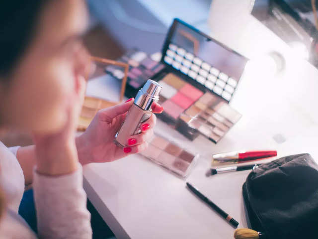 Buy Swiss Beauty Long Lasting Makeup Fixer And Ultimate Eyeshadow 02 Combo  Online