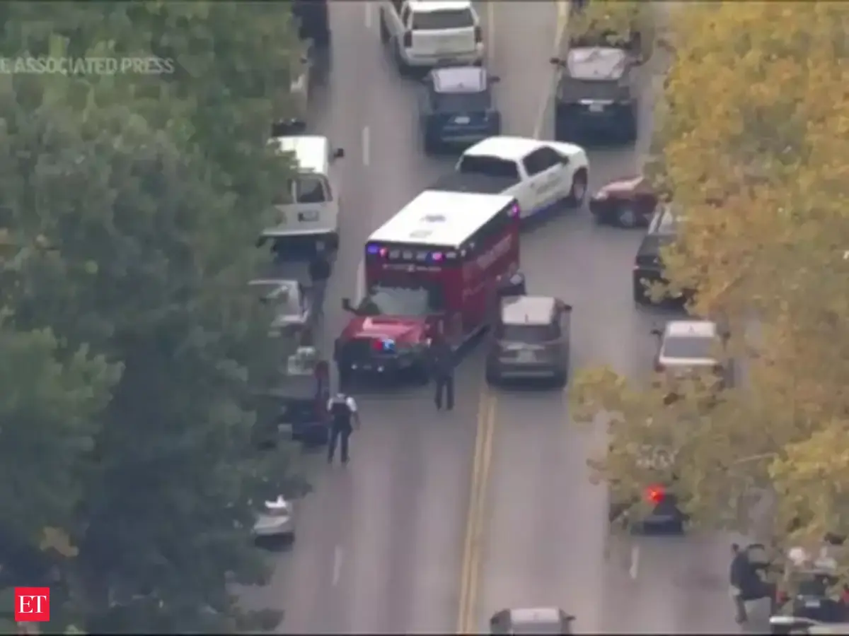 US: St Louis high school shooting leaves three dead - The Economic ...