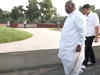 Watch: Congress President Mallikarjun Kharge pays tribute to Jawaharlal Nehru at Shanti Van