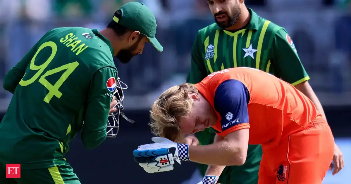 Haris Rauf News: Haris Rauf's fiery bouncer gives Bas De Leede an ugly ...