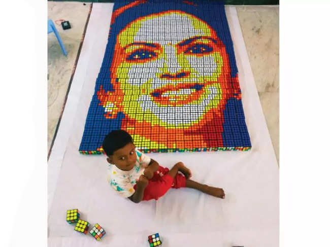 ​It took MS Pranav Omkar five hours to create Nita Ambani's mosaic portrait.​