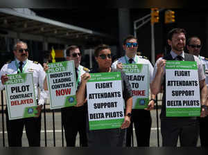 Delta pilots ready to strike but no impact expected on Thanksgiving travel surge