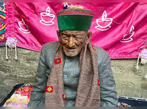 Shyam Saran Negi, India's first voter, dies two days after his final vote