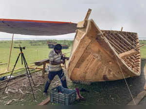 **EDS: TO GO WITH STORY CAL5** Howrah: Sea-going boat built using centuries-old ...