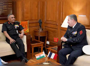 New Delhi, Nov 07 (ANI): Chief of the Army Staff General Manoj Pande meets with ...
