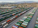 US supply chain under threat as unions, railroads, clash