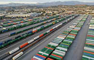 US supply chain under threat as unions, railroads, clash