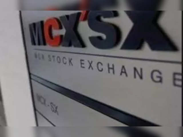 Buy MCX at Rs 1,540-1,543