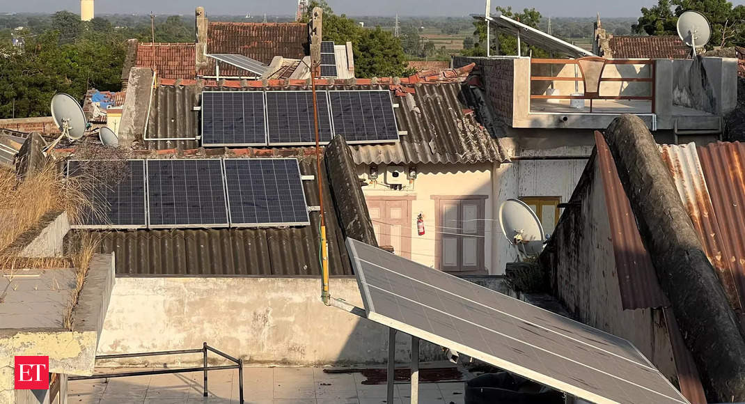 Rooftop solar installations fall 29%