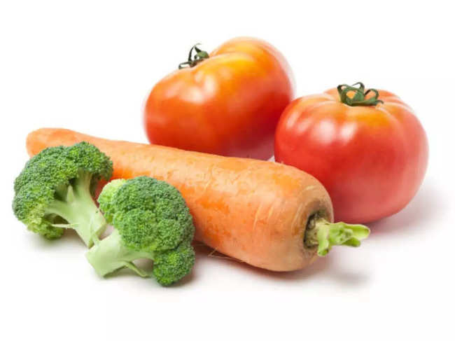 brocoli carrot canva