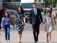 goa: UK first lady, mother, kids spotted holidaying in Goa - The Economic  Times