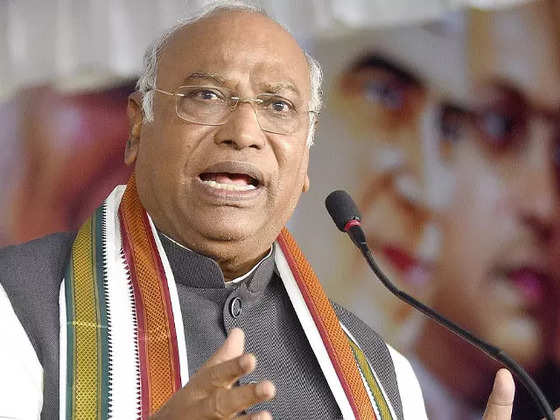 Mallikarjun Kharge: Gujarat Elections 2022: 'Shuffled 3 CMs in 6 year, is  this the change BJP boasting of?', asks Kharge - The Economic Times Video |  ET Now