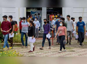 Haryana: MBBS students continue to protest against Bond policy, implemented by govt