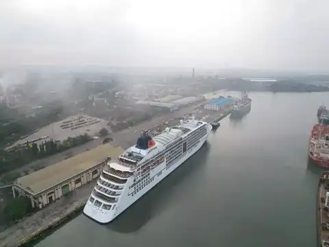 42,830 gross tonnage