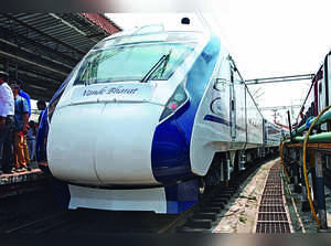 Alstom, Russian Co, Others Bid for ₹50kcr Vande Bharat Deal