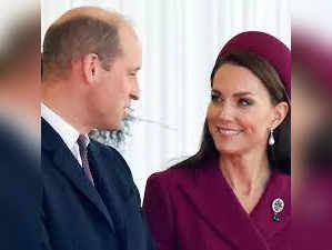 After racist incident occurs at Buckingham Palace, Prince William, Kate Middleton’s office issues statement. See details