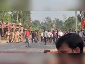 BJP-CPI-M clash in Tripura : A Left party man killed, 30 of two parties injured.