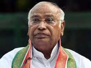 PM Modi hurls 'four quintals of abuses' at Congress everyday, says Kharge