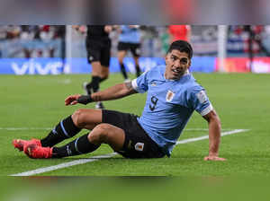 Uruguay players lose their calm after World Cup exit as they chase referee down the tunnel; Watch video