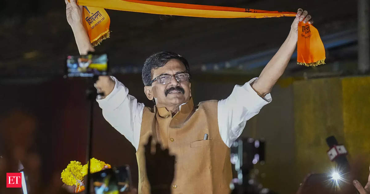 Raut Maha Ktaka Border Row Sanjay Raut Dubs Two State Ministers Cowards For Not Visiting 