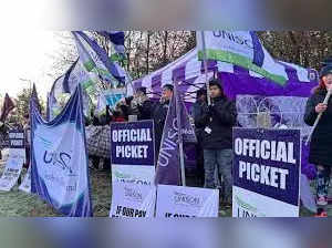 Health sector workers from Northern Ireland’s 3 biggest unions announce 24-hour strike over pay dispute