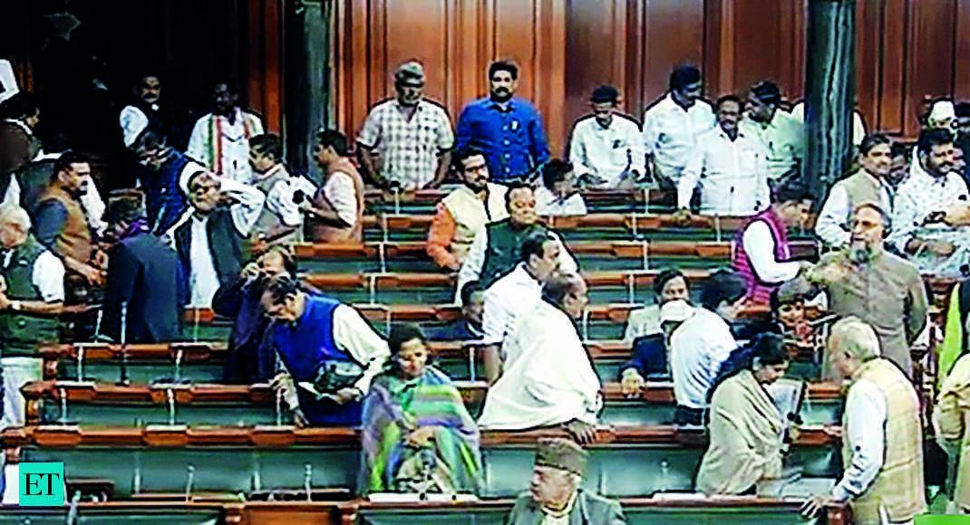 Opposition walks out of House, but avoids total disruption