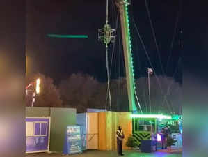 Hyde Park Winter Wonderland’s slingshot ride fails, two left dangling mid-air before being rescued