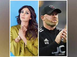 Shilpa Shetty poses with Wayne Rooney, picture surfaces