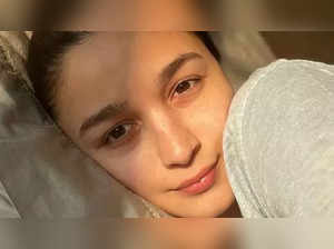 Alia Bhatt’s Sunday sunshine selfies on Instagram look adorable as new mother glows