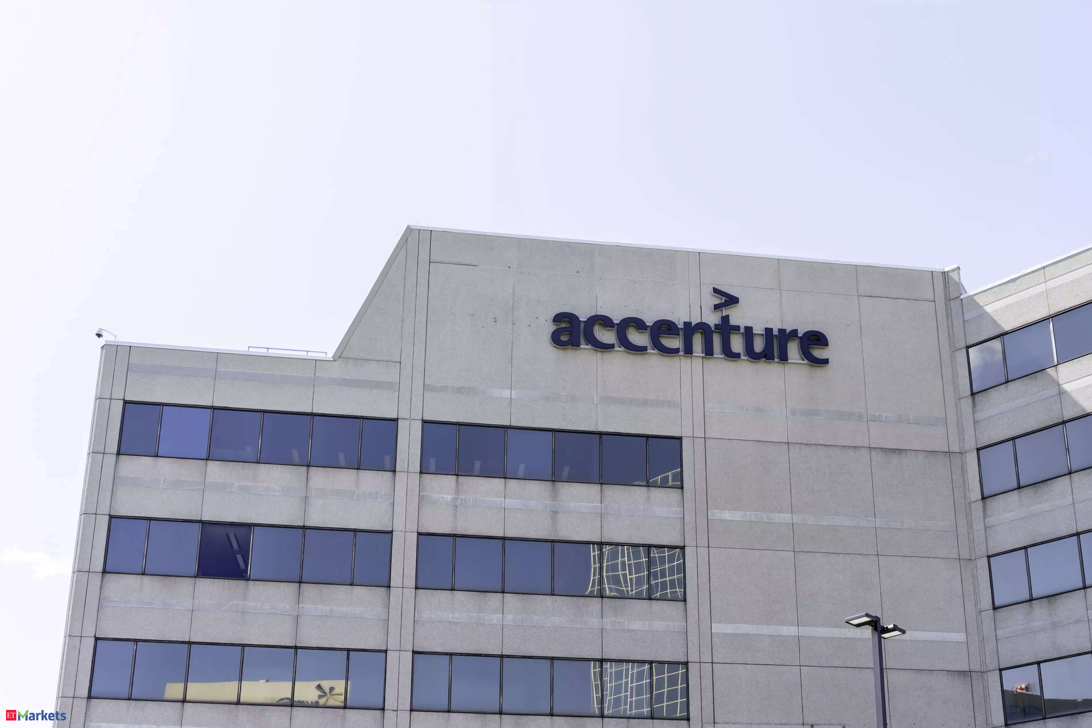 news about accenture