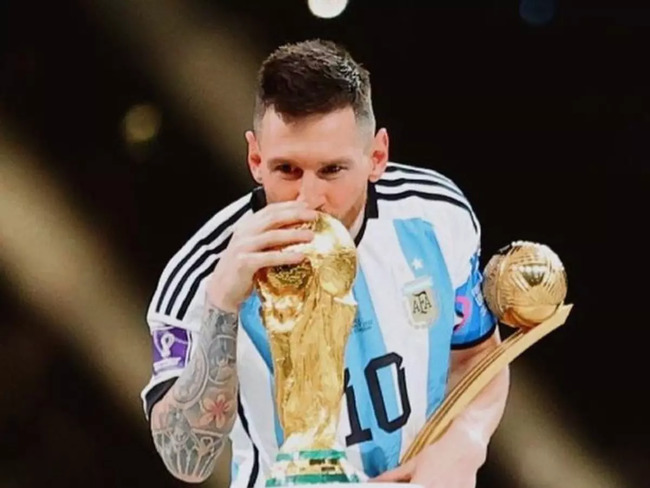 Lionel Messi News: Lionel Messi gets emotional as he leads Argentina to 2022 FIFA World Cup victory, says 'dreamed about it so much that still can't believe it' - The Economic Times