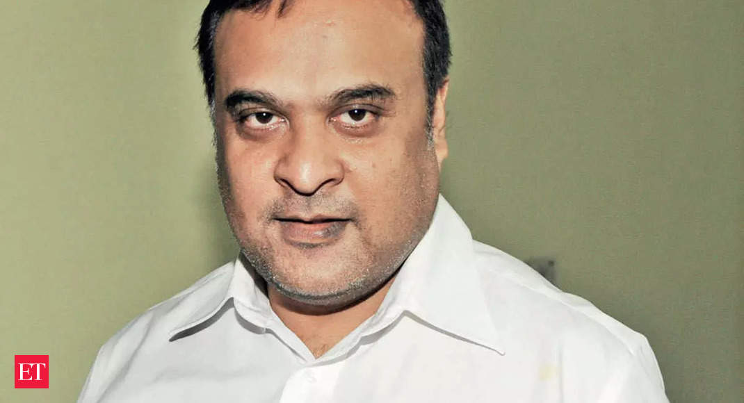 Himanta Biswa Sarma asks district administration to ensure ‘accident-free New Year’