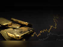 Gold rate today: Yellow metal turns flat after rallying, silver nears Rs 70,000 on MCX