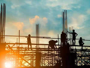 423 infrastructure projects show cost overruns of Rs 4.95 lakh crore