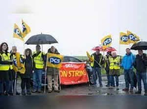 PCS union head warns airport strikes may last for several months