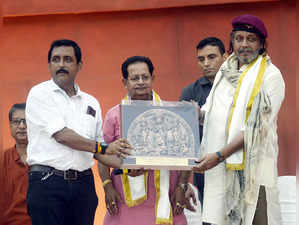 Kolkata, Sep 26 (ANI): BJP leader Mithun Chakraborty being felicitated during th...