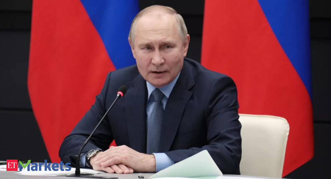 Putin bans Russian oil exports to countries that implement price cap