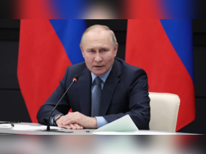 Vladimir Putin signs decree banning Russian crude oil exports to countries that imposed price cap