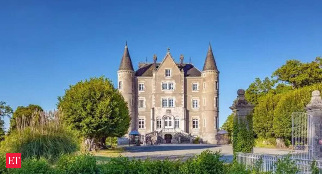 Chateau-De-La-Motte Husson: Maison de maître ‘Escape to the Chateau DIY’ en vedette Château-de-la-Motte Husson à vendre: Connaître le prix, autres détails
